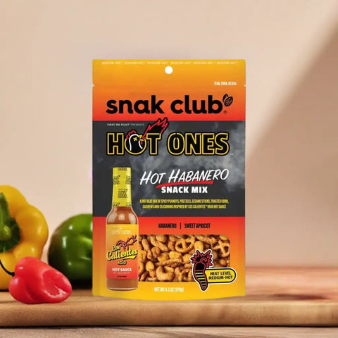 Snak Club Hot Ones Habanero Mix – Scharf & würzig, 57g. Feuriger Snack mit Habanero-Chilis, Nüssen und Gewürzen für intensive Schärfe.